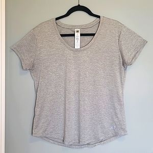 New Balance t shirt like new (L)